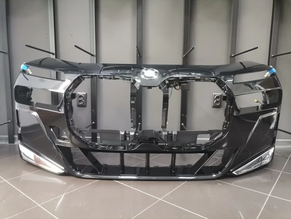 Front Bumper BMW 7 i7 G70 M Package Sport Chrome Set - A44