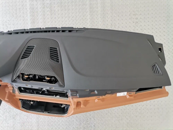 Ново табло за BMW 5 G30 G31 Lci HUD гумено коняк