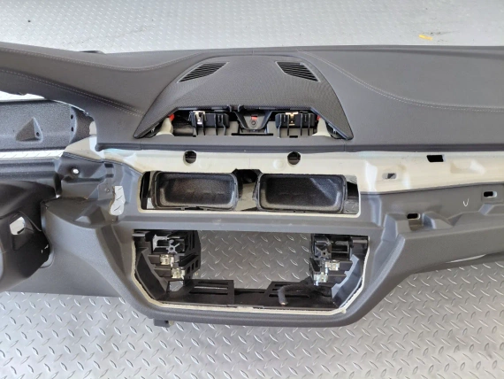 Dashboard BMW 6 G32 GT with Head Up
