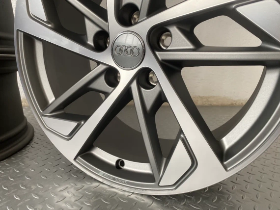 Nowe 8W0601025EK 18 cali OE felgi Audi A4 S4 A6 Q5