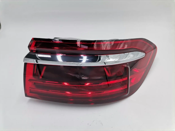 Neu 4N0945208R Audi S8 A8 4N D5 OLED Rückleuchte