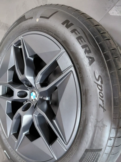 20" felgi BMW wzór 1002 opony czujniki BMW IX i20