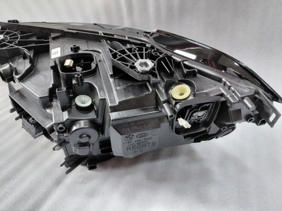 9851036 Neu rechter LED Scheinwerfer G22 G23 G26 G