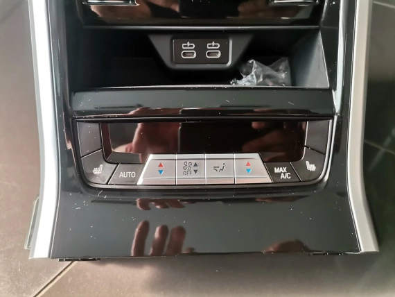 Panel tylny Sterowanie klimatyzacją BMW G14 G15 G16 M8 G05 G06 G07 A68