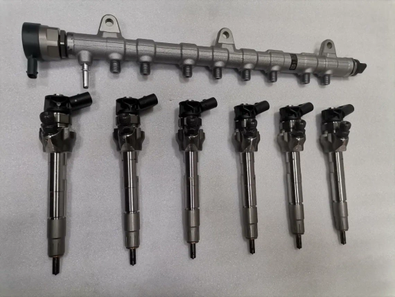 9886372 OE BMW X5 G05 X6 G06 X7 G07 Injector 138km