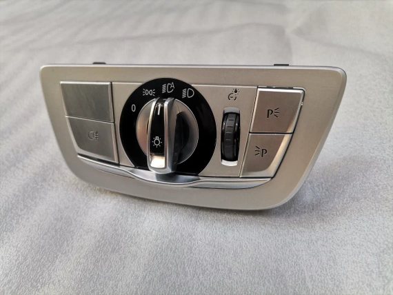 9388941 Ключ Копче Главни Светлини BMW 7 G11 G12