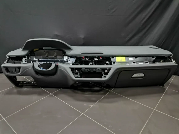 Czarny panel BMW G11 G12 Facelift HUD Skóra