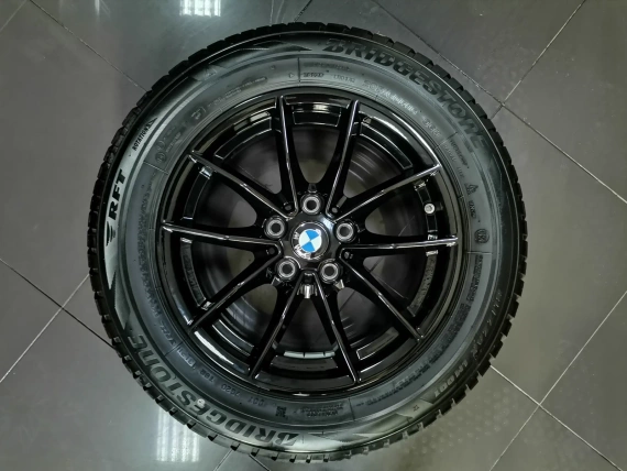 Zestaw zimowy 16" Felgi BMW Styl 774 Opony Bridgestone Czujniki BMW G20 G21 G22 G23 G42