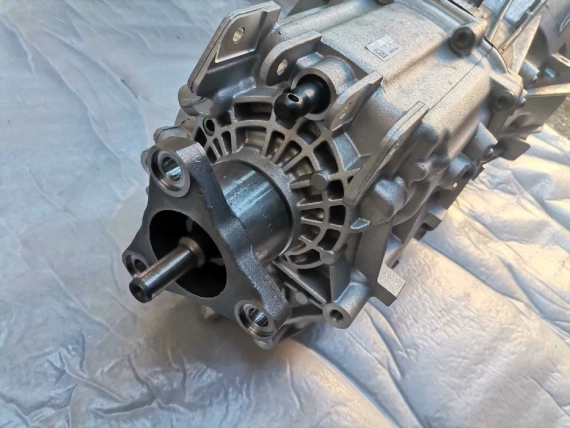 Нов GS6L55TZ 8095921 9501831 Скоростна кутия BMW