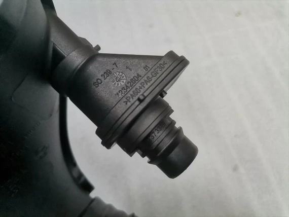 7852386 BMW F90 F91 F92 F93 filtered air duct 5-8