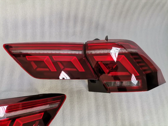 Set New OE IQ Light Matrix LED Taillight VW Tiguan