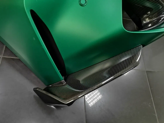 Nowy przod zderzaka BMW M4 G82 G83 CS Carbon