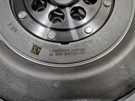 Koło zamachowe dwumasowe 5A47767 BMW G70 G05 G07