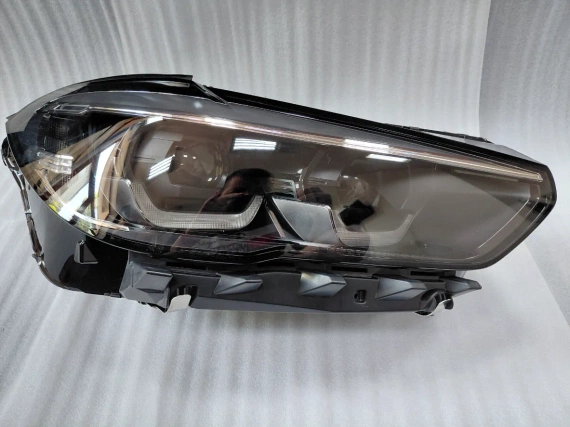 5А27986 Nowy prawy reflektor Full LED BMW G05 G06