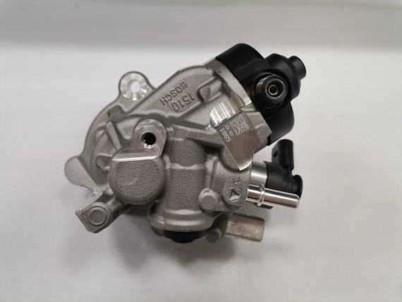 8597001 BMW U06 U11 U10 G60 B47 B47D20B Pump