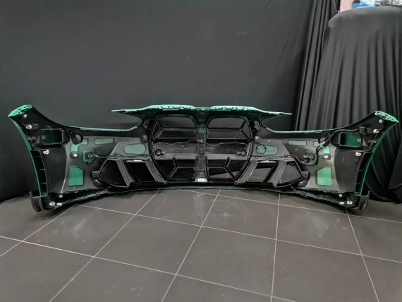 Nowy przod zderzaka BMW M4 G82 G83 CS Carbon