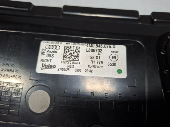 4M0945076D Neue rechte Bremsleuchte Audi Q7 Europa