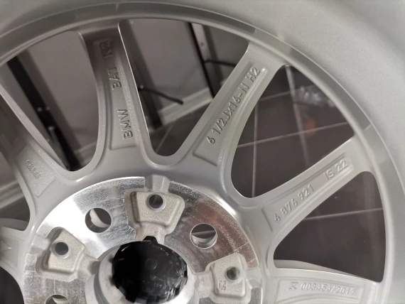 NOWE 16 calowe felgi zimowe BMW Style 774 Opony Czujniki G20 G21 G22 G23