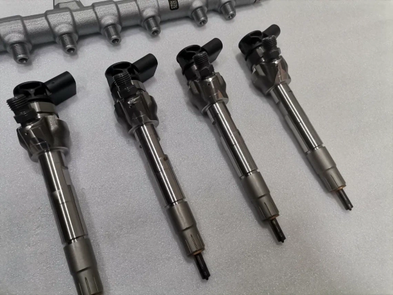 9886372 OE BMW X5 G05 X6 G06 X7 G07 Injector 138km