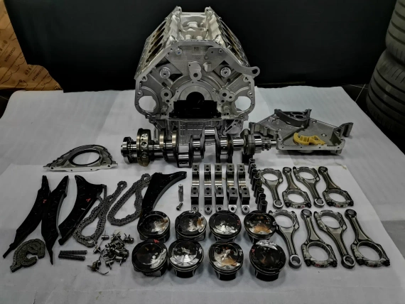 812km Like New Set Block Shaft Pistons S63B44B M5