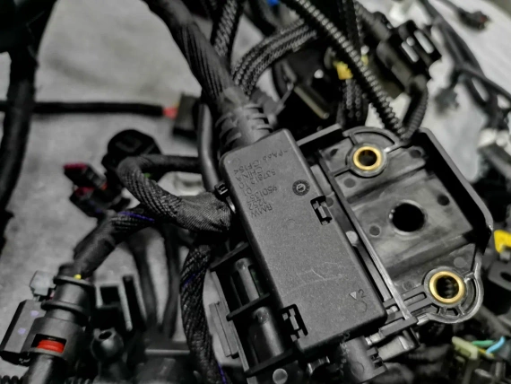 Neu Motor kabelbaum BMW S63B44B M5 F90 M8 9501010