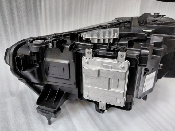 5А27986 Нов ОЕ Десен Фар Full LED BMW G05 X5 G06