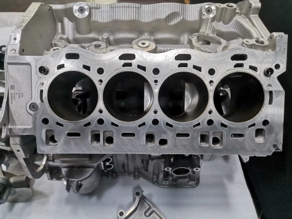 812km Like New Set Block Shaft Pistons S63B44B M5