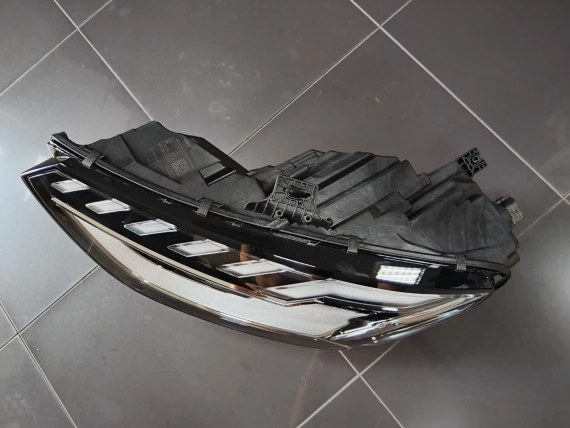 Nowy 8W0941033D Audi A4 B9 8W Voll Led Lampa