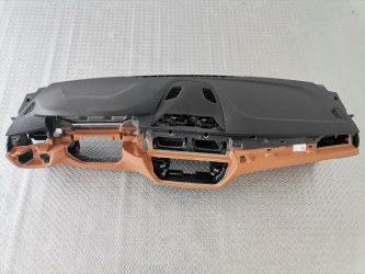 Nowa deska BMW 5 G30 G31 G38 Lci bez HUD Cognac