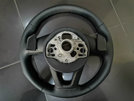 Nowy 82A419091AA OE Kierownica AUDI A1 GB A3 S3