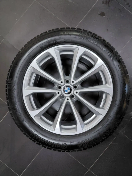 20" felgi BMW Style 750 z oponami TPMS BMW X7 G07