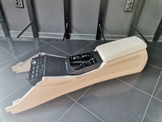 Mittelkonsole BMW G20 G21 G22 G23 G26 G26 I4 Canberra Beige
