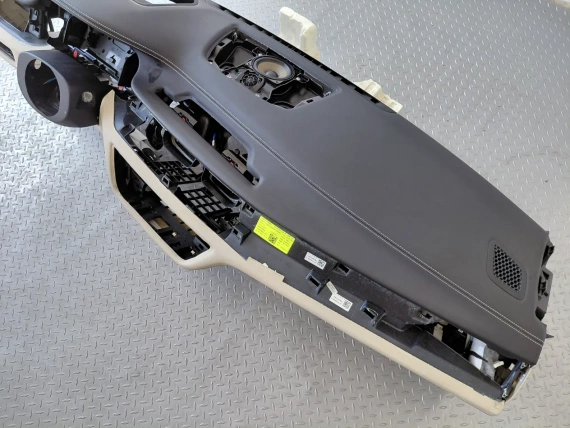 Armaturenbrett für BMW 7er G11 G12 mit Head Up