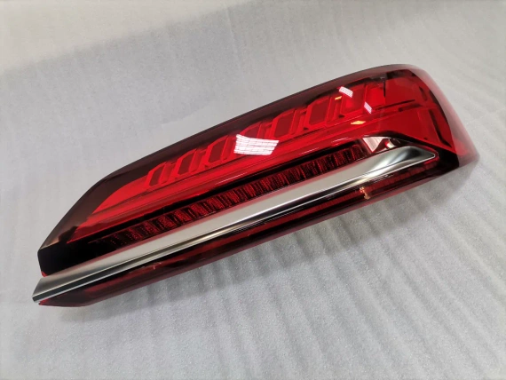 4M0945076B New LED Tail Light Right Audi Q7 SQ7 4M