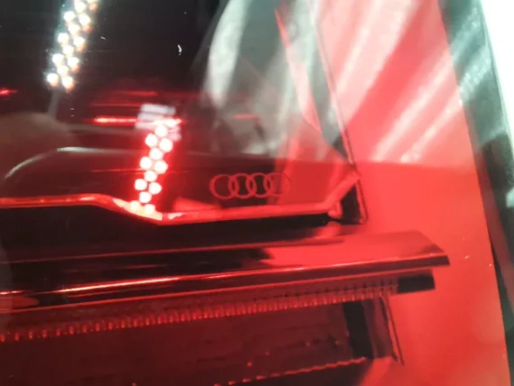 New 4N0945207L Audi S8 A8 4N D5 OLED Tail Light