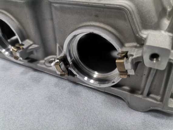 8699195 Капак на цилиндрова глава BMW F90 F91 F95