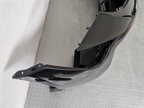 Neue Frontstoßstange Mercedes SL 63 AMG R232 W232