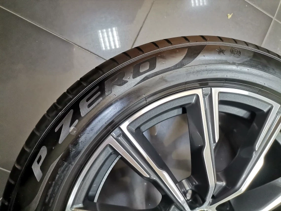 20" Sommer-Kit BMW Felgen Style 740 M Reifen Pirelli 2023 Sensoren BMW X5 G05 X6 G06
