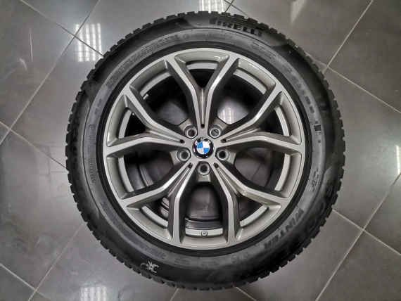 19" Zestaw zimowy Koła BMW Styl 735 Opony Pirelli 2021 Czujniki BMW X5 G05 X6 G06