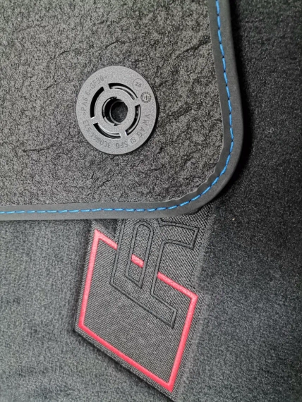 New 83A864450 GKX OE Audi Q3 RSQ3 textile floor