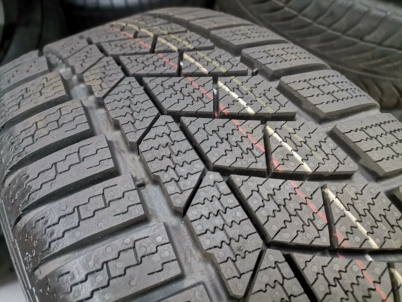 18” Зимен К-т BMW Джанти Style 711 M Гуми Continantal Датчик X1 F48 U11 U12 X2 F39