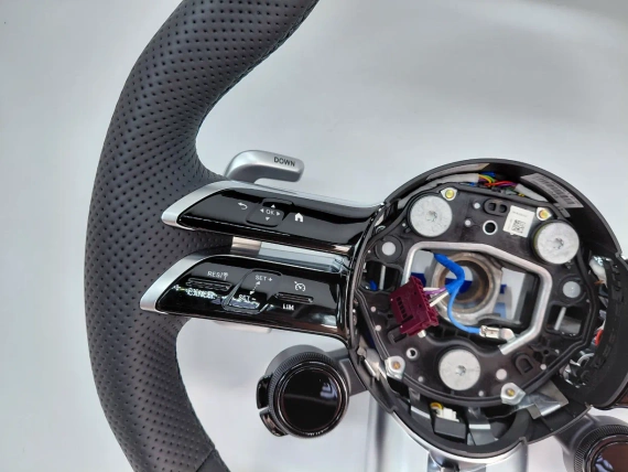 Neues AMG Sportlenkrad Mercedes W206 W223 W167