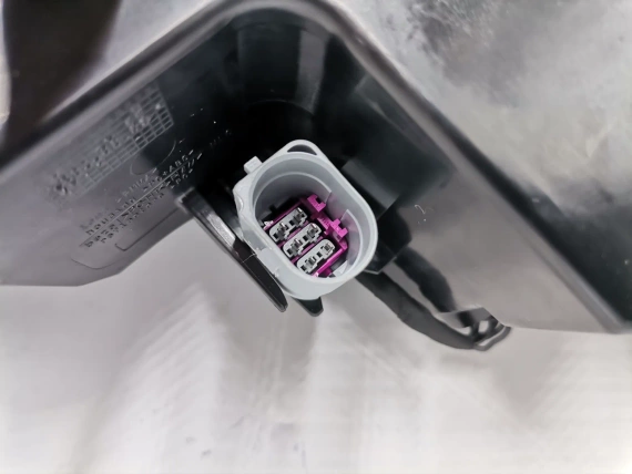 Neu 4N0945207R OE Audi A8 D5 OLED Rückleuchte