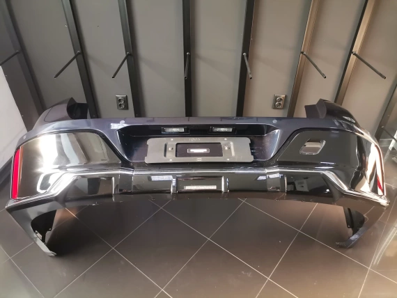 Задна Броня BMW 7 i7 G70 M Пакет Комплект Хром Версия - А26