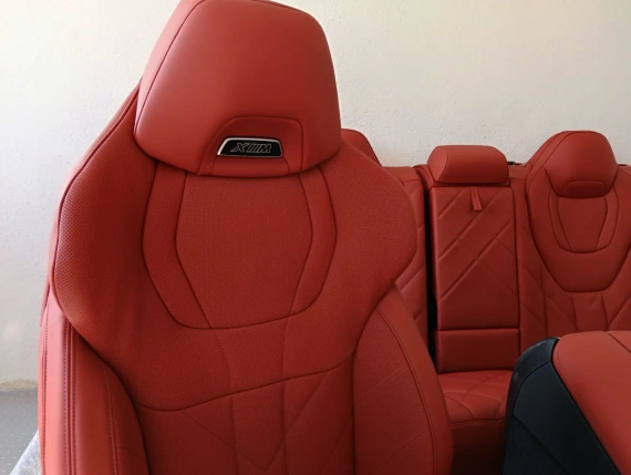 Нов салон BMW XM X8 G09 Individual Leder Carbon