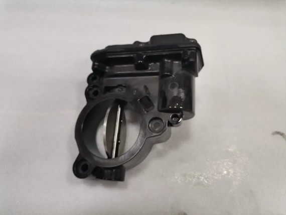 8512452 OE ДРОСЕЛНА КЛАПА BMW 2.0D G26 G30 G01 G05