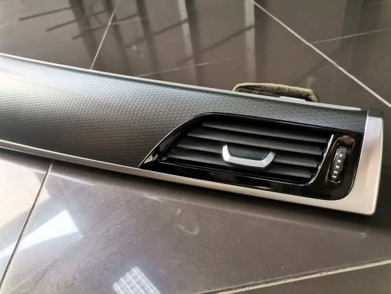 Интериорни Лайсни за Арматурно Табло BMW G30 G31 G32 F90 M5 Пиано Лак Отлични A75