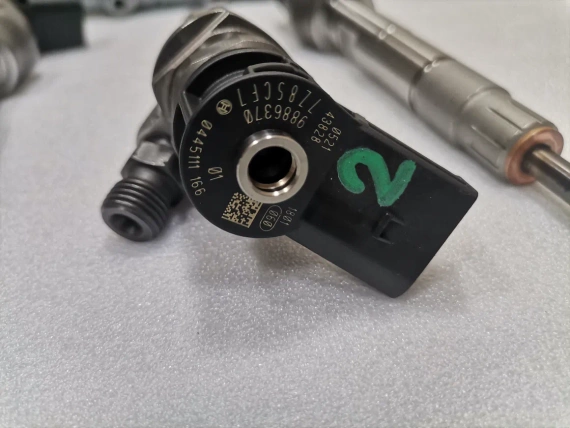 9886372 OE BMW X5 G05 X6 G06 X7 G07 Injector 138km