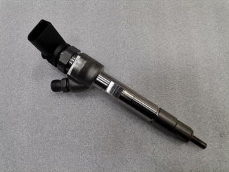 9886372 OE BMW LCI X5 G05 X6 G06 X7 G07 Injector
