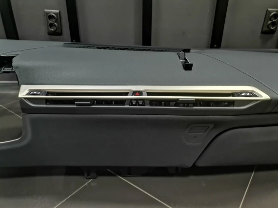 НОВО Арматурно Табло BMW IX I20 Черна Кожа БМВ ИХ И20